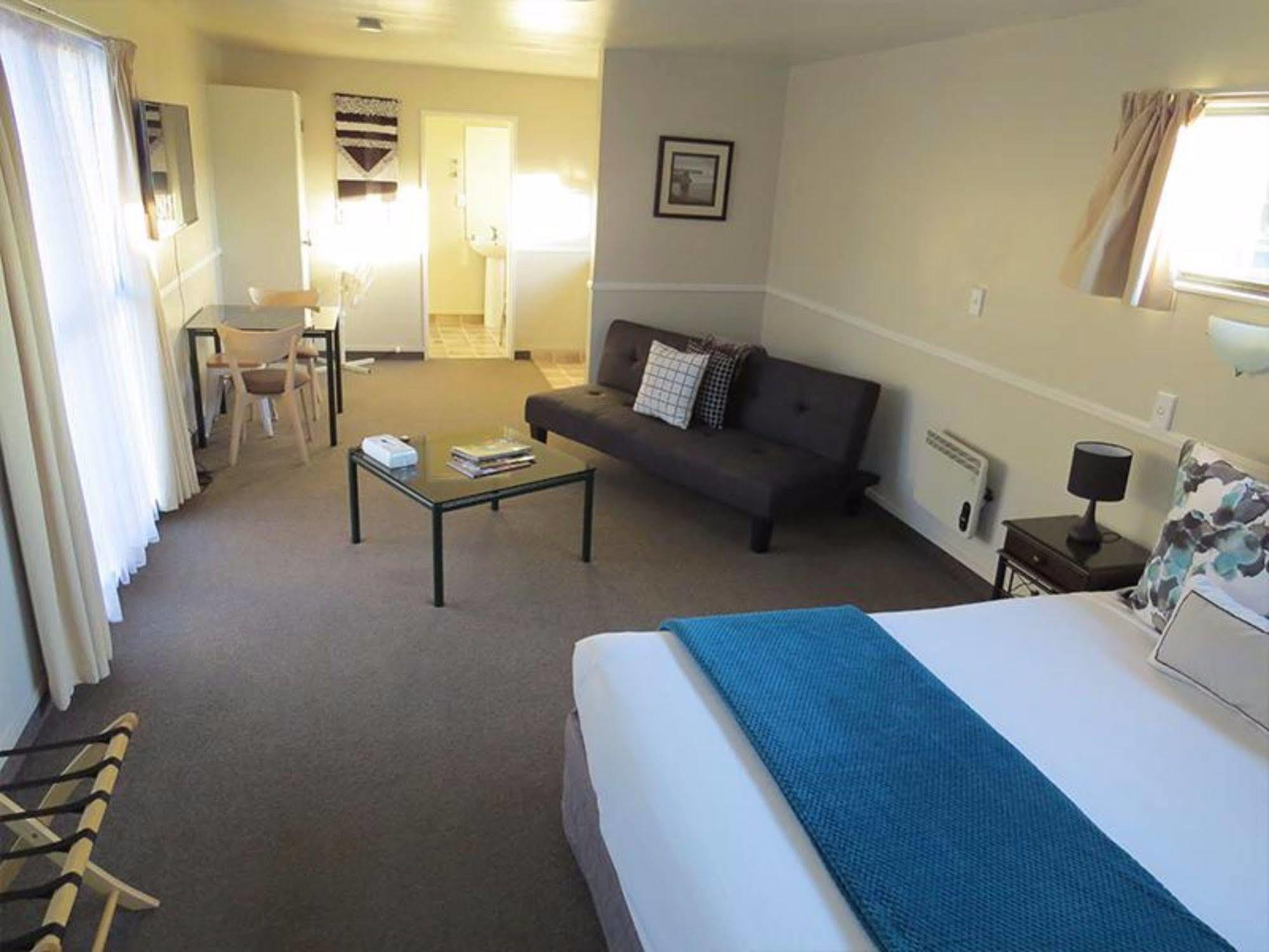 Pohutu Lodge Motel Rotorua Extérieur photo